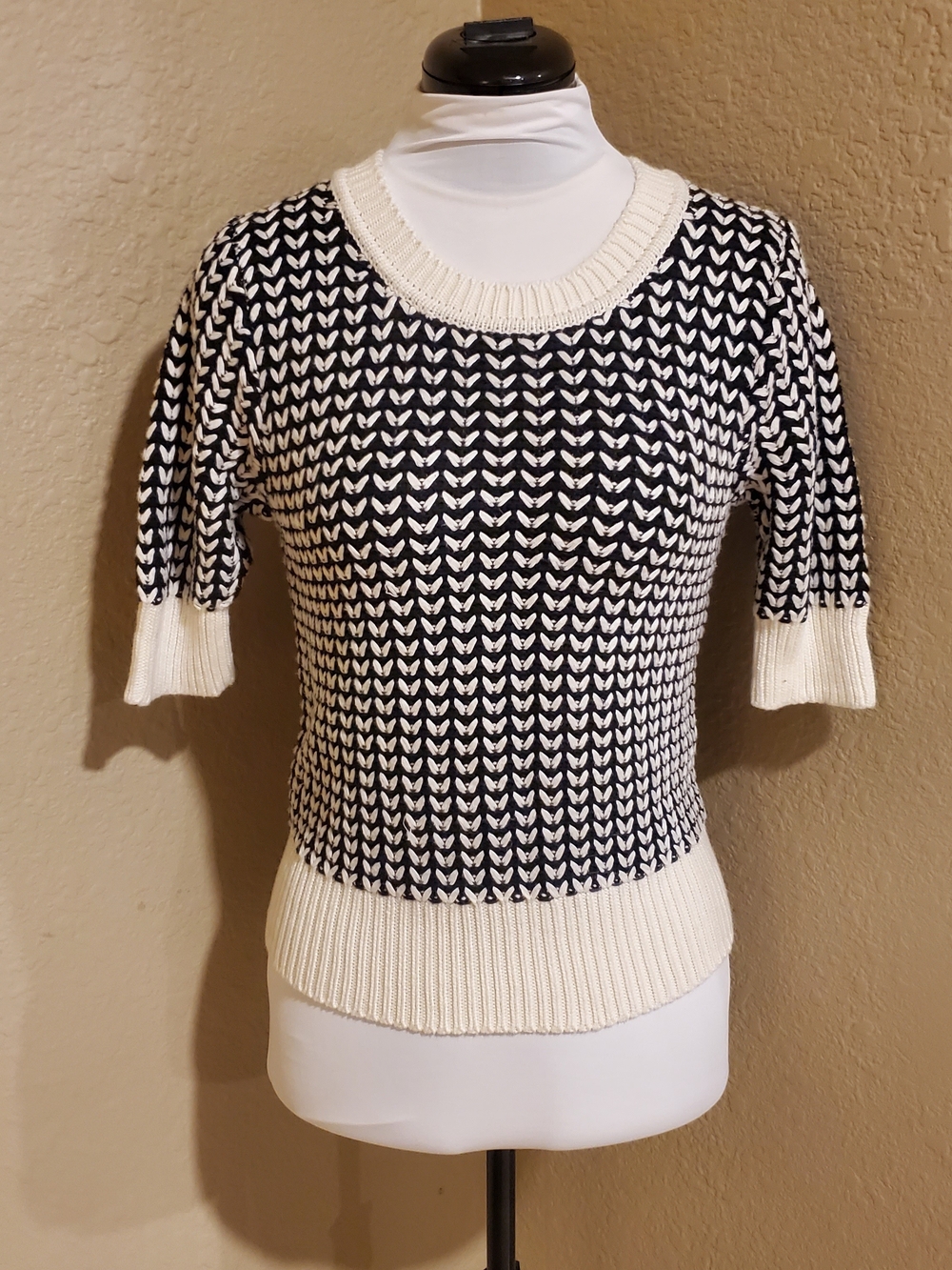 Banana Republic Black & Cream Patterned Crewneck Sweater